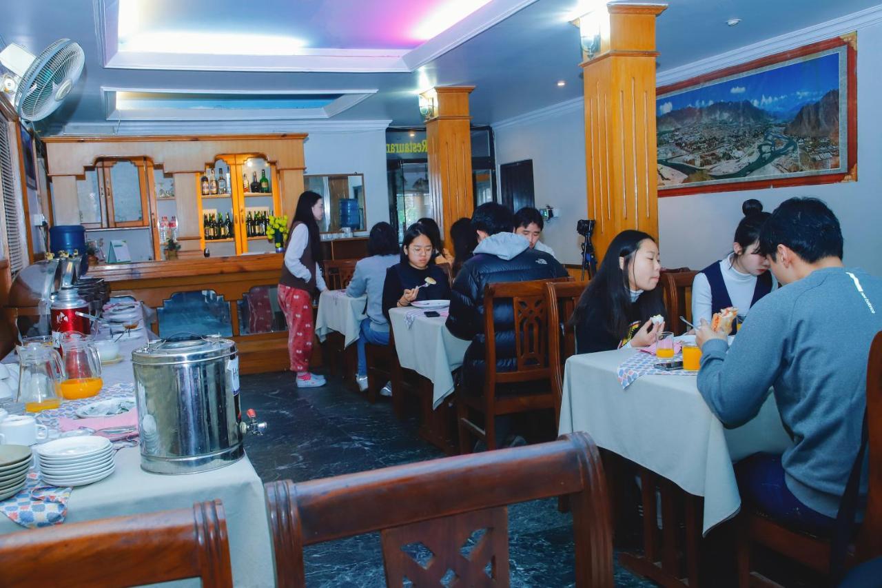 Hotel Panorama Покхара Экстерьер фото