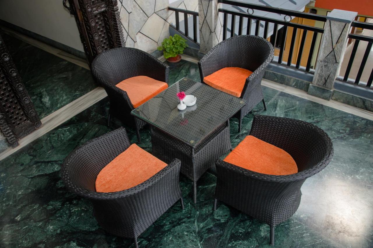 Hotel Panorama Покхара Экстерьер фото