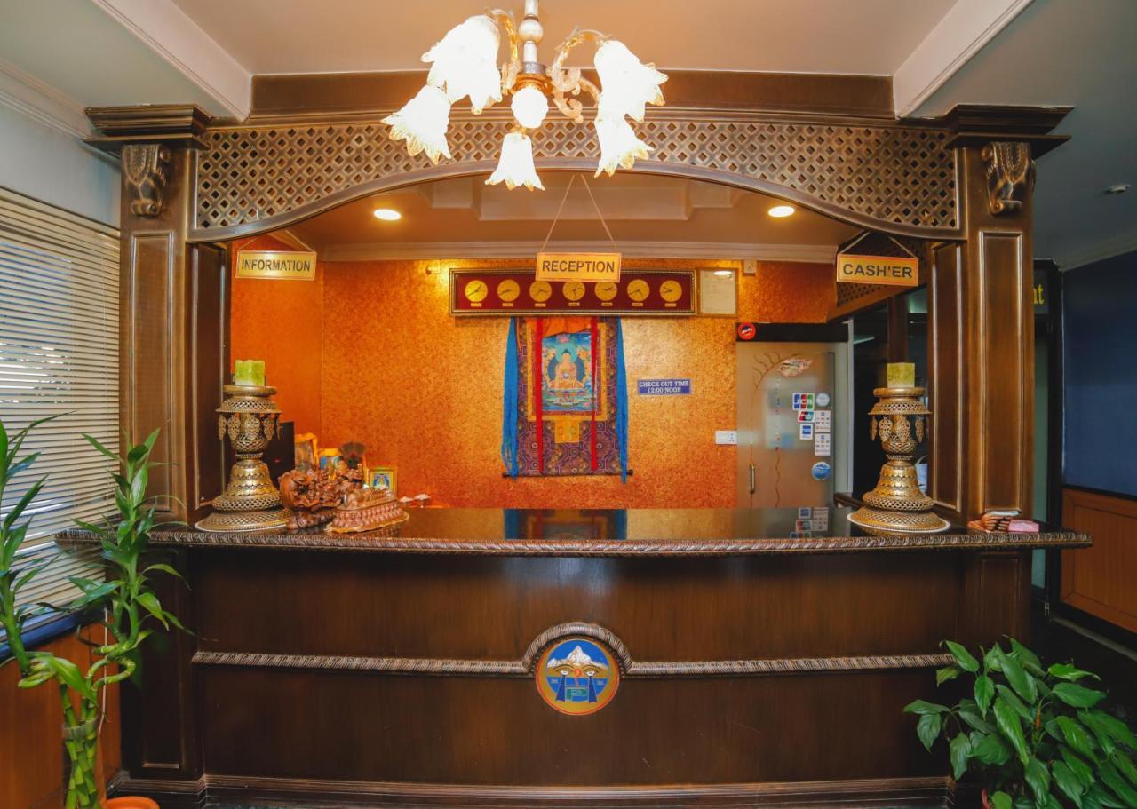 Hotel Panorama Покхара Экстерьер фото